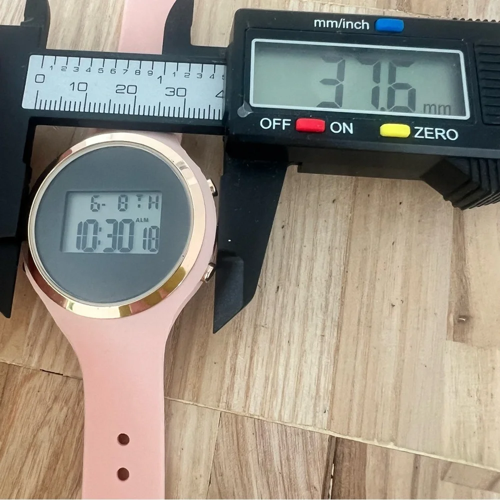 Unbranded ladies rose gold tone pink silicone DIGITAL watch NEW BATTERY